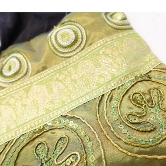 Bohemian Olive and Black Bindle Purse with Embroidery n Coconut Button - Picture 7 of 9